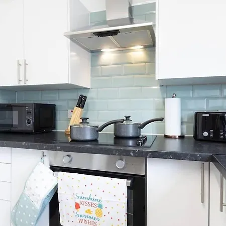 Apartment Origin - Close 2 City-centre, Shops, Netflix *